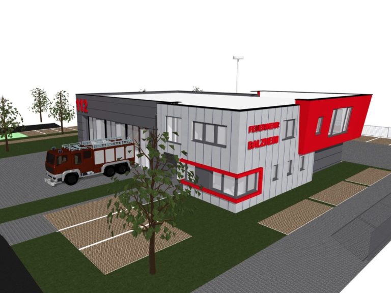 Moderne Feuerwache mit rotem Akzent und Feuerwehrfahrzeug im Vordergrund.
